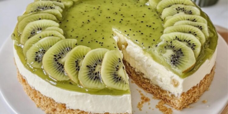 Kiwi-Torte ohne Backen – Ein erfrischender Genuss für jede Gelegenheit