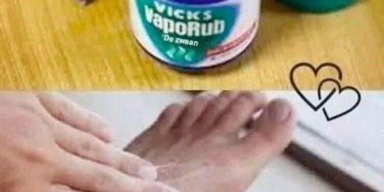 Warum Sie Vicks VapoRub vor dem Schlafengehen auf Ihre Füße auftragen sollten