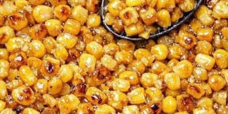 Einfaches Südstaaten-Rezept für Mais aus der Honigbutterpfanne (4 Zutaten)