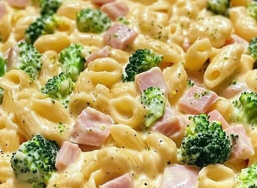 Kochen Sie 400 g Pasta mit Brokkoli es ist soooo lecker