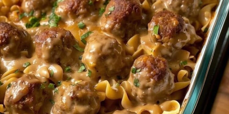 Fleischbällchen Pasta Auflauf