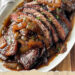 Zarte Rinderbrust in reichhaltiger Balsamico-Zwiebelsauce