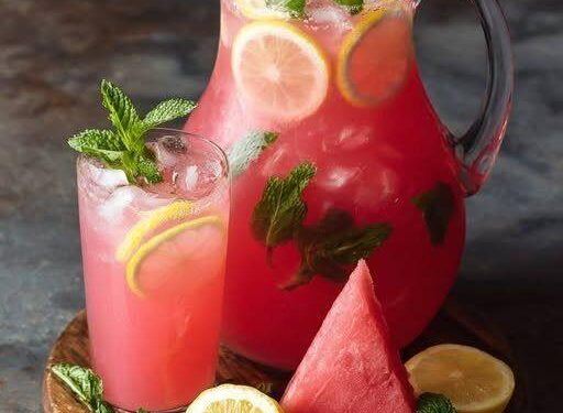 Wassermelonen-Limonade: Sommer im Glas!