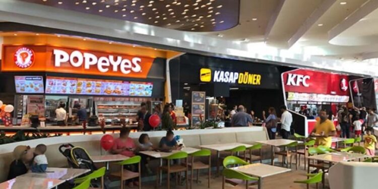 Arzt erklärt, warum manche Menschen direkt nach dem Essen auf die Toilette müssen