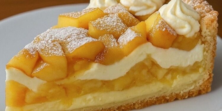 Cremige Apfel-Schmand-Torte mit Zimt, wie ein Herbstspaziergang, nur zum Essen