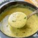 Cremige Zucchini Suppe mit Knoblauch gut zum abnehmen