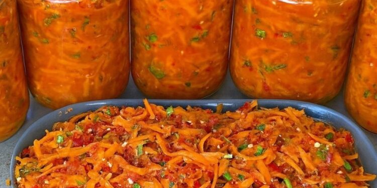 Es muss nicht gekocht werden. Jeder, der es probiert, fragt nach dem Rezept. Selbst wenn man 100 Gläser macht, reicht es nicht. Unglaublich lecker