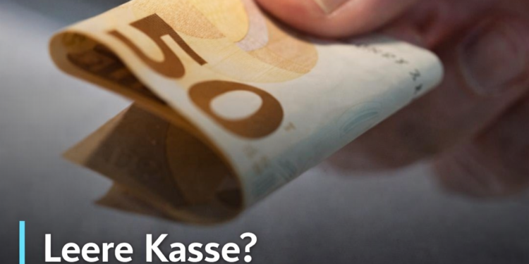 Sie haben nicht viel Geld zu Hause? Legen Sie einfach einen Geldschein an diese Stelle und beobachten Sie, wie sich das Geld anhäuft.